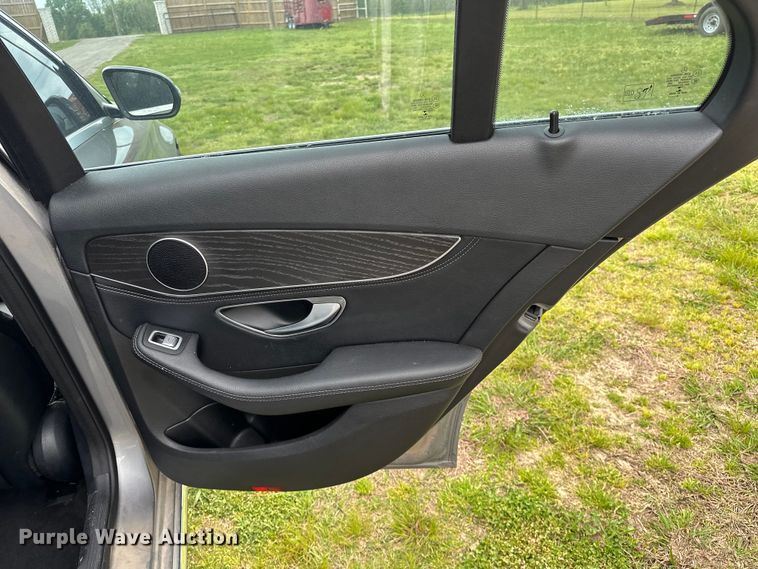 image for item OM9488 2016 Mercedes Benz C300 