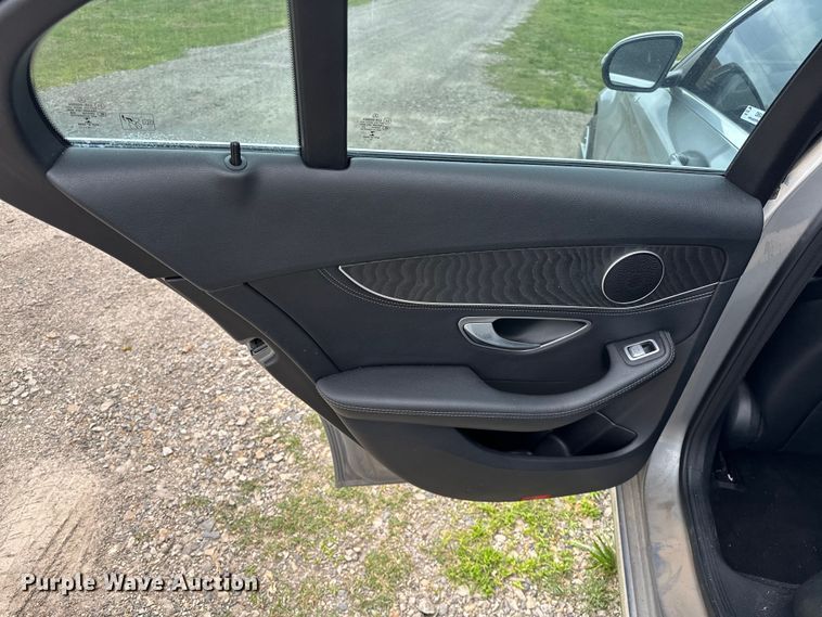 image for item OM9488 2016 Mercedes Benz C300 