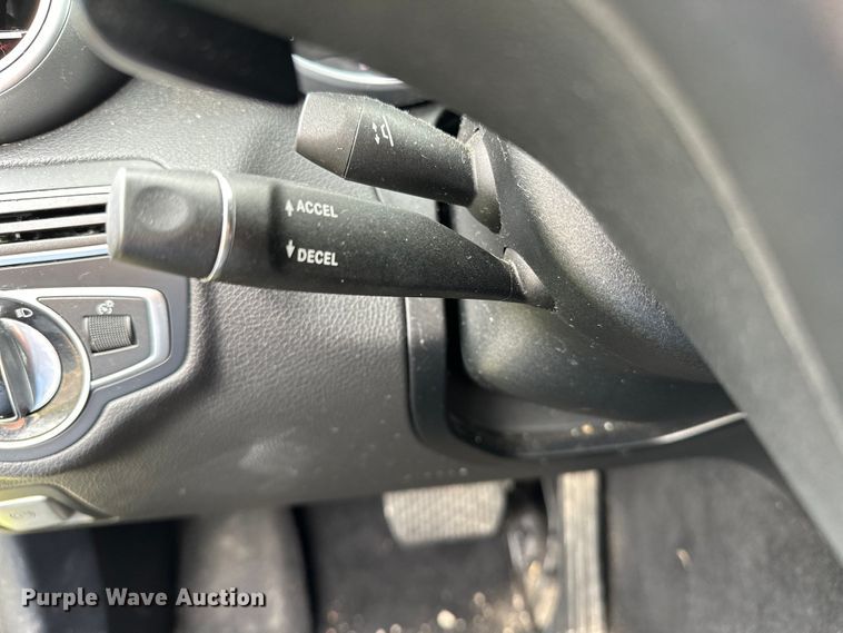 image for item OM9488 2016 Mercedes Benz C300 