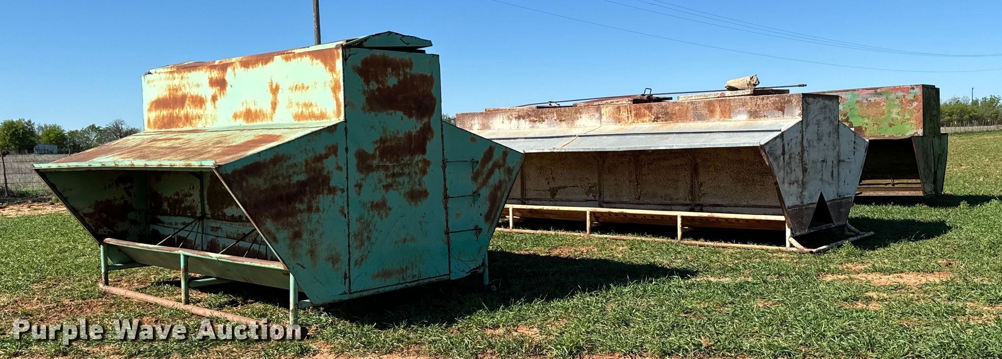 (3) creep feeders in Iowa Park, TX Item EJ0427 for sale Purple Wave