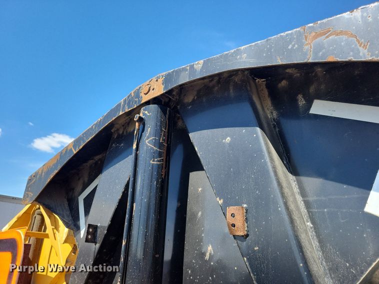 image for item DG0590 2008 Side Dump Industries side dump trailer