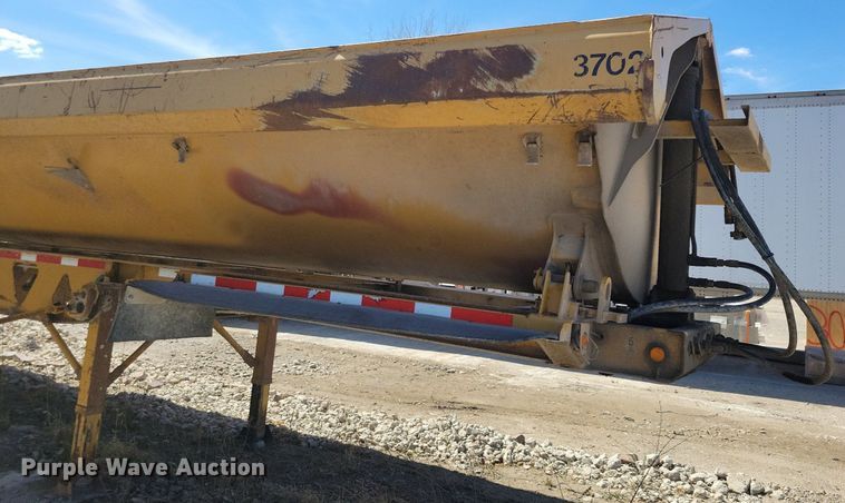 image for item DG0591 2004 Trail King TK60SSD-392 side dump trailer