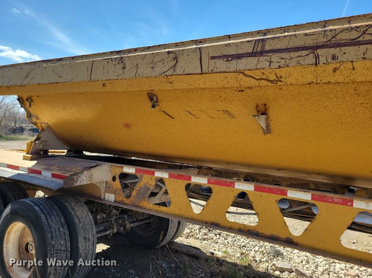 image for item DG0591 2004 Trail King TK60SSD-392 side dump trailer