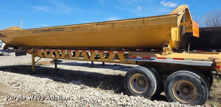 image for item DG0591 2004 Trail King TK60SSD-392 side dump trailer