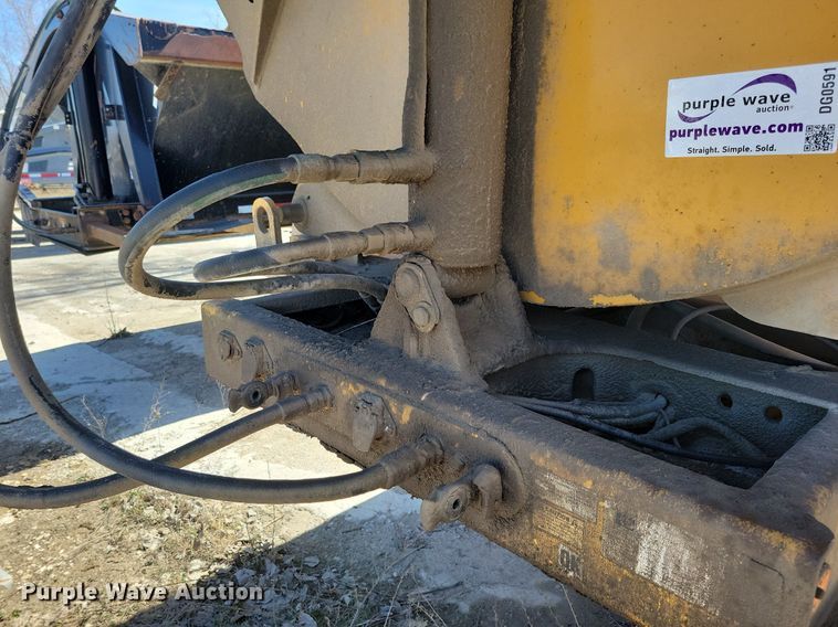 image for item DG0591 2004 Trail King TK60SSD-392 side dump trailer