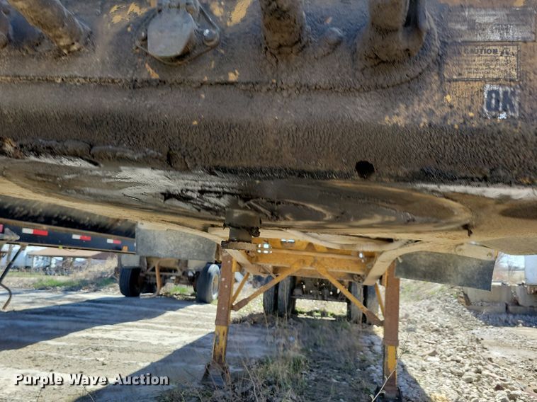 image for item DG0591 2004 Trail King TK60SSD-392 side dump trailer