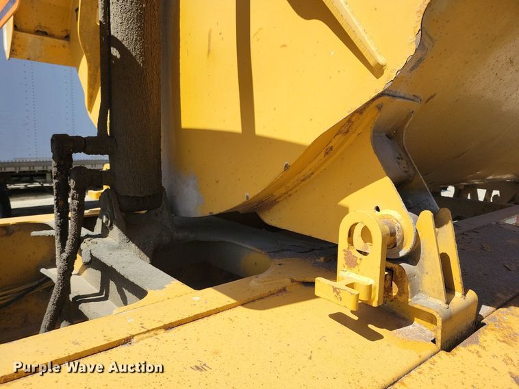 image for item DG0591 2004 Trail King TK60SSD-392 side dump trailer