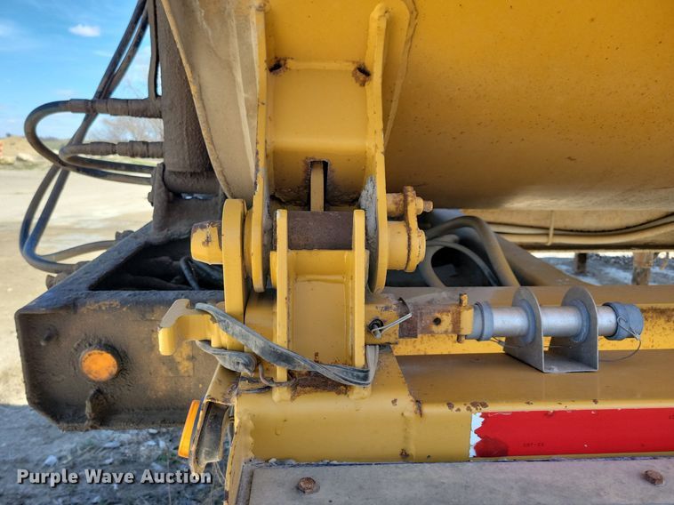 image for item DG0591 2004 Trail King TK60SSD-392 side dump trailer