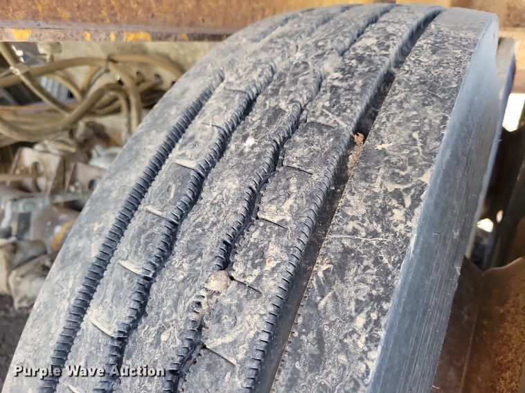 image for item DG0591 2004 Trail King TK60SSD-392 side dump trailer