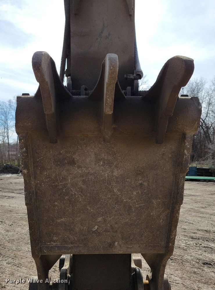 image for item DG0593 2010 John Deere 270D LC excavator