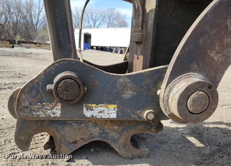 image for item DG0593 2010 John Deere 270D LC excavator