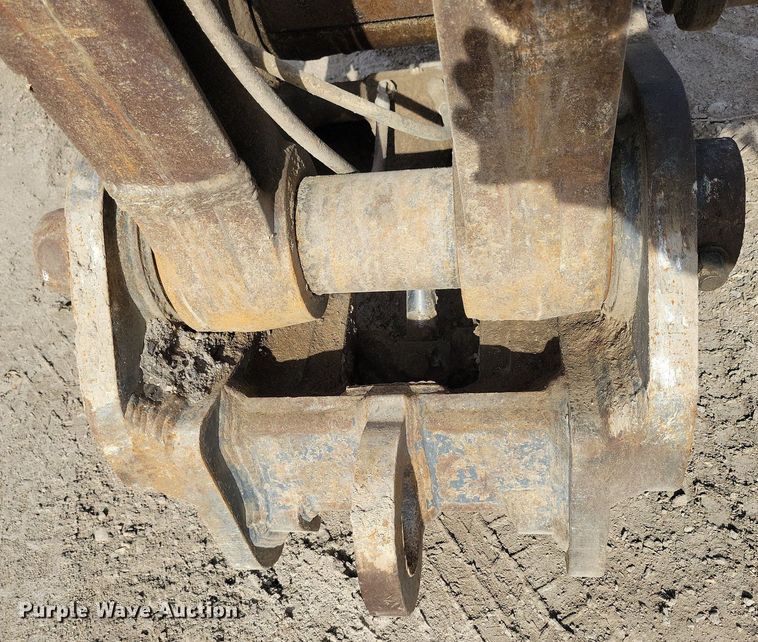 image for item DG0593 2010 John Deere 270D LC excavator