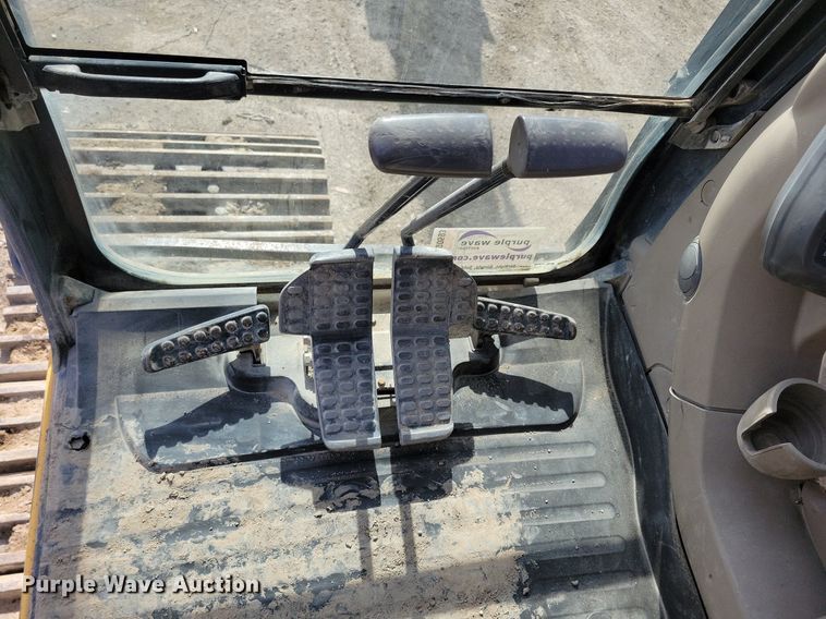 image for item DG0593 2010 John Deere 270D LC excavator