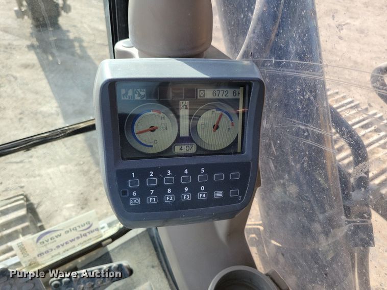 image for item DG0593 2010 John Deere 270D LC excavator