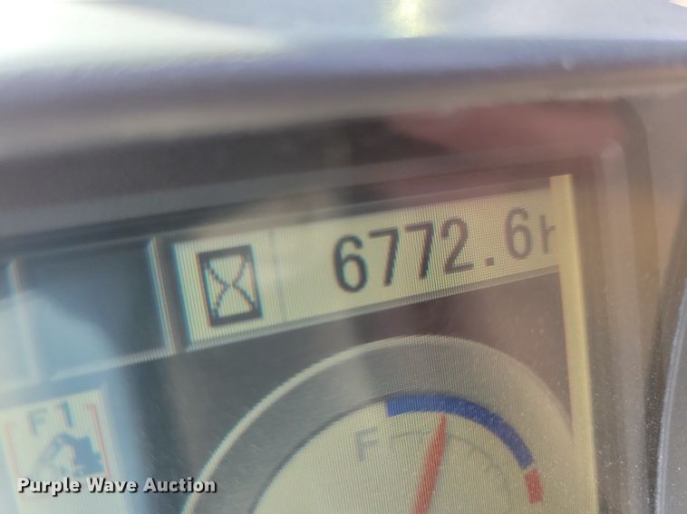 image for item DG0593 2010 John Deere 270D LC excavator