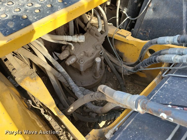 image for item DG0593 2010 John Deere 270D LC excavator