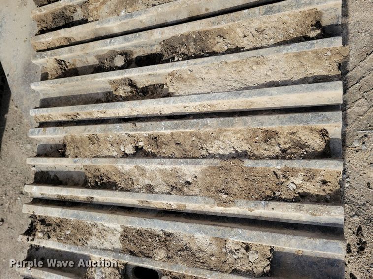 image for item DG0593 2010 John Deere 270D LC excavator