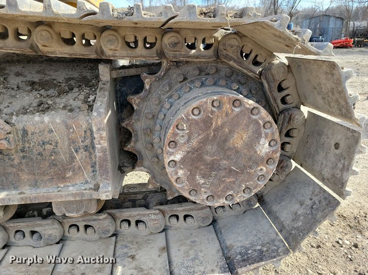 image for item DG0593 2010 John Deere 270D LC excavator