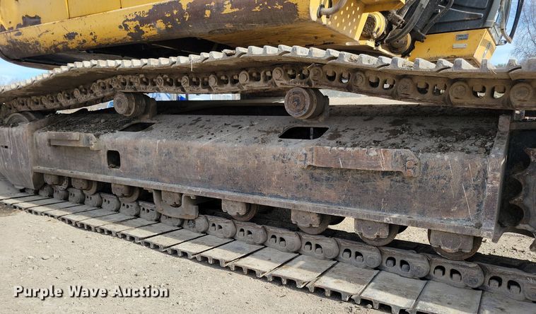 image for item DG0593 2010 John Deere 270D LC excavator