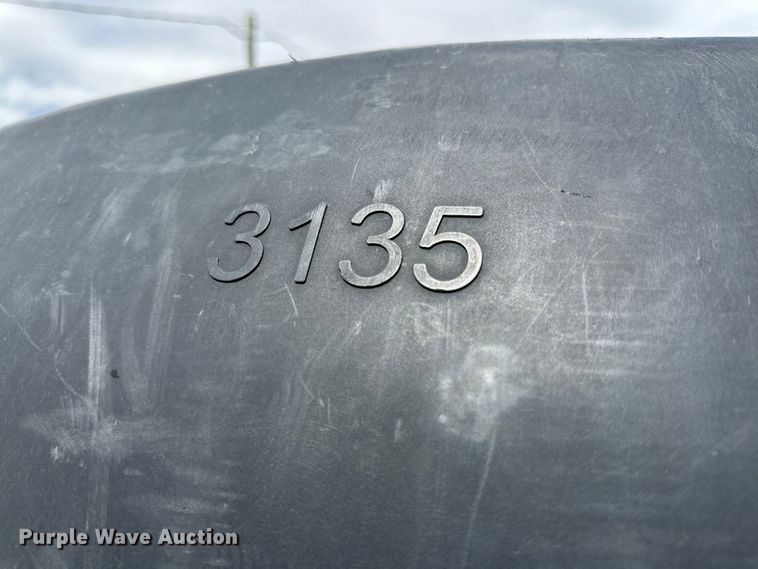 image for item DG4364 2000 International  4700 flatbed truck