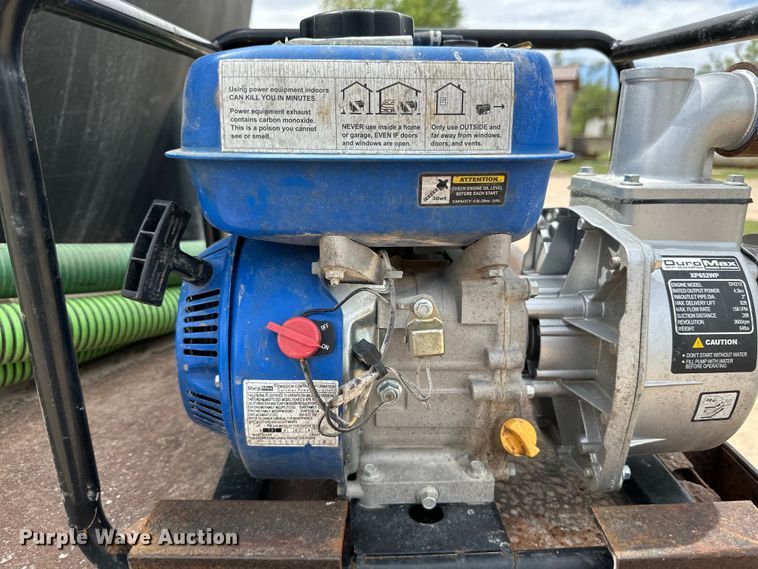 image for item DG4364 2000 International  4700 flatbed truck