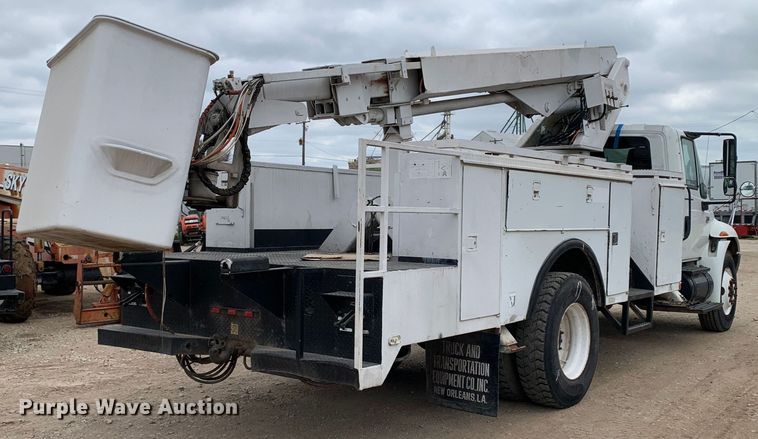 image for item DM7776 2007 International 4300 bucket truck
