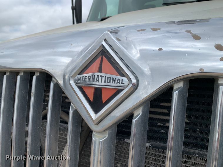 image for item DM7776 2007 International 4300 bucket truck