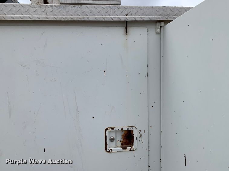 image for item DM7776 2007 International 4300 bucket truck