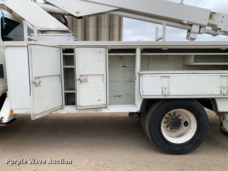 image for item DM7776 2007 International 4300 bucket truck