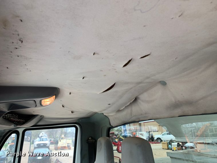 image for item DM7776 2007 International 4300 bucket truck