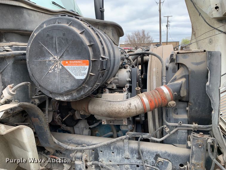 image for item DM7776 2007 International 4300 bucket truck