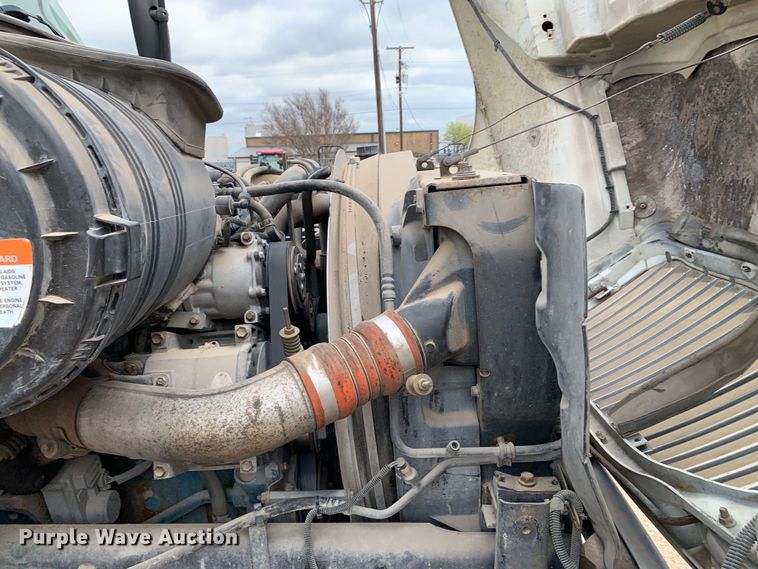 image for item DM7776 2007 International 4300 bucket truck