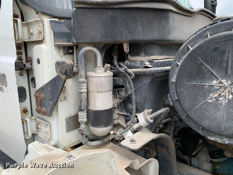 image for item DM7776 2007 International 4300 bucket truck