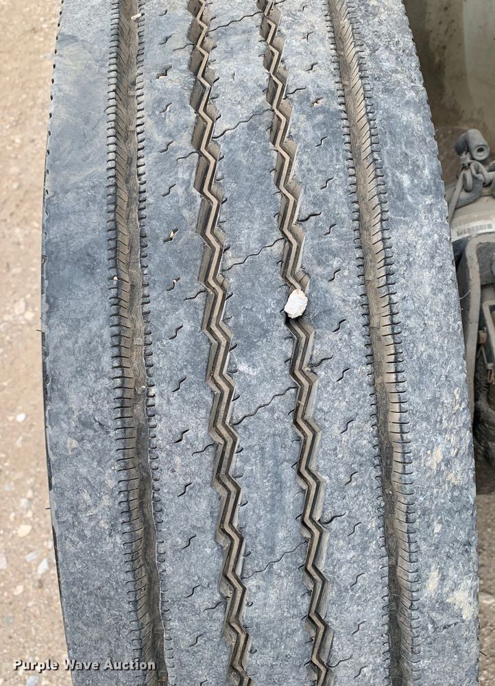 image for item DM7776 2007 International 4300 bucket truck