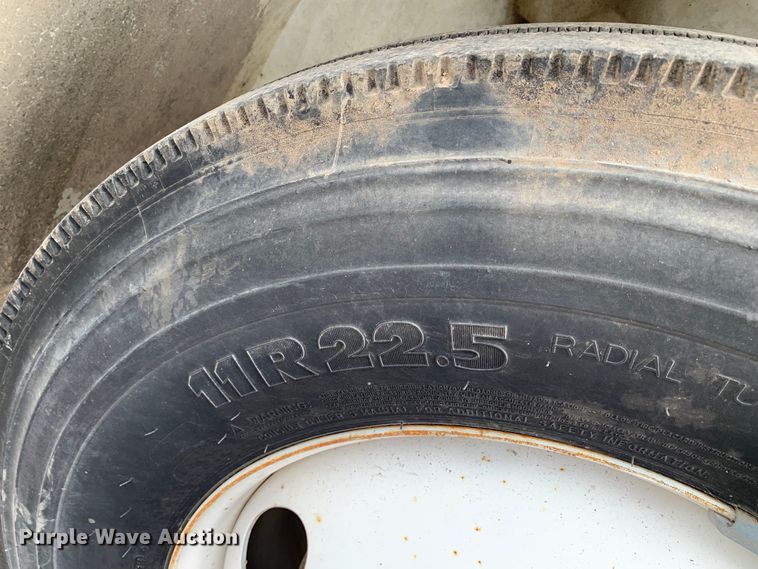 image for item DM7776 2007 International 4300 bucket truck