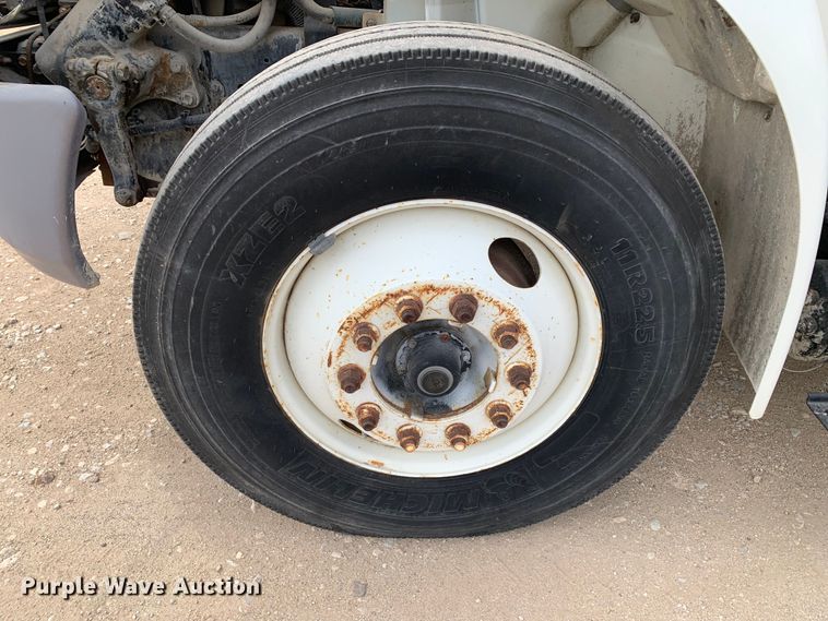 image for item DM7776 2007 International 4300 bucket truck