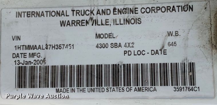 image for item DM7776 2007 International 4300 bucket truck