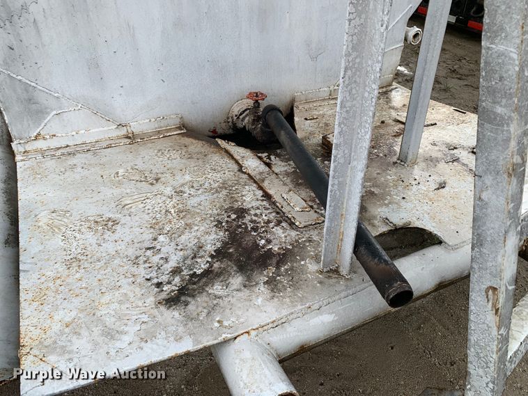 image for item DM7783 Fuel tank