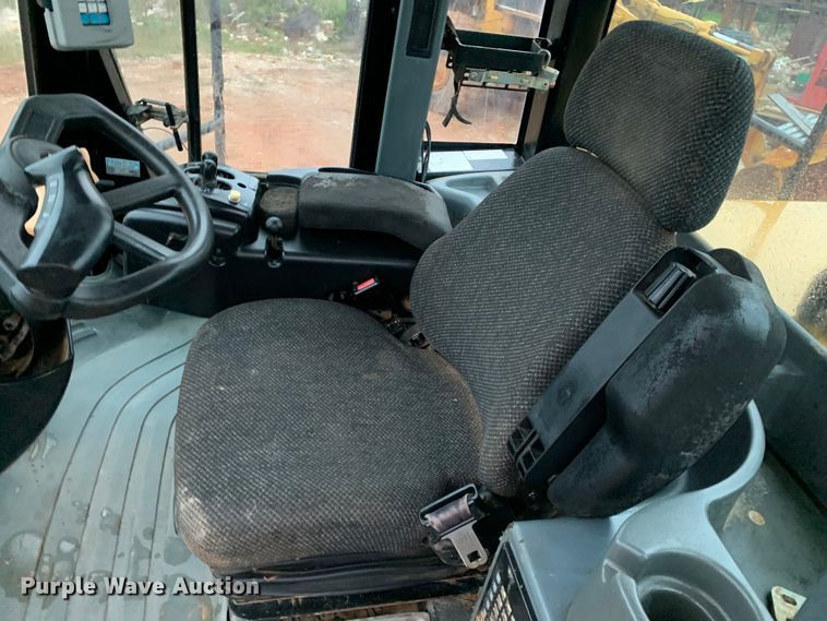 image for item DM7791 2004 Caterpillar 980G wheel loader