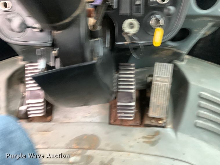 image for item DM7791 2004 Caterpillar 980G wheel loader