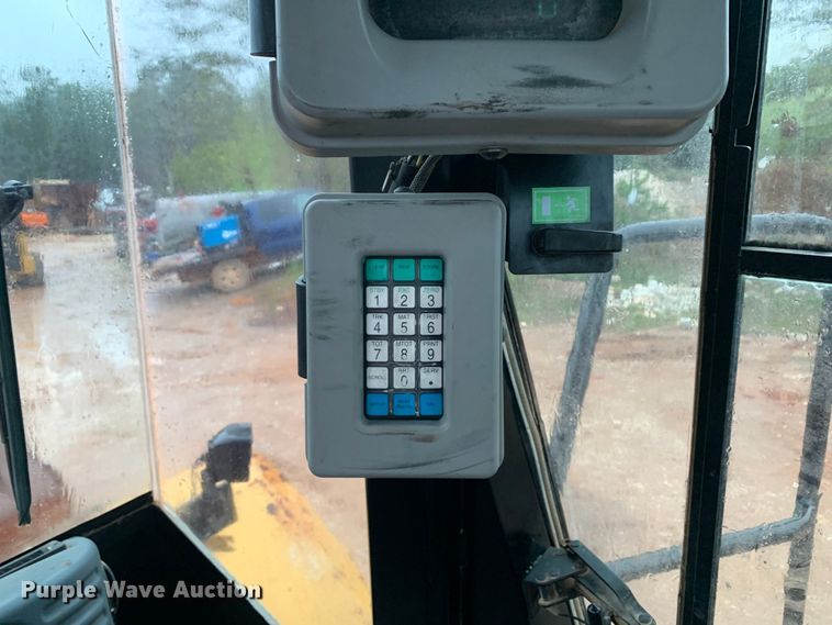 image for item DM7791 2004 Caterpillar 980G wheel loader