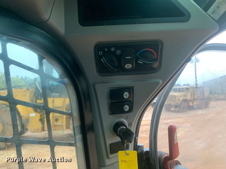 image for item DM7792 2016 Caterpillar 299D2 XHP tracked skid steer loader