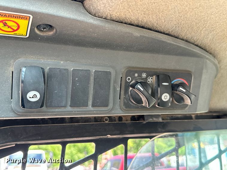 image for item DN7684 2008 Caterpillar  289C tracked skid steer loader