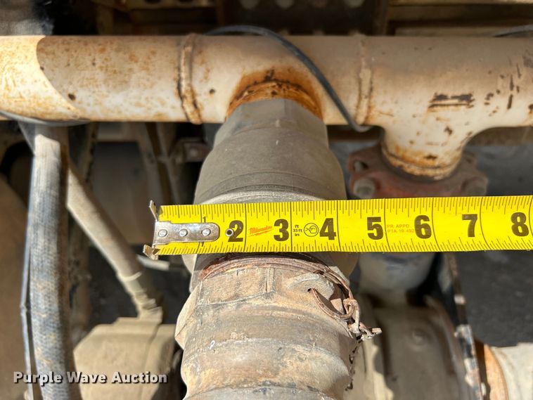 image for item DO1000 1997 Mack RD690S water truck