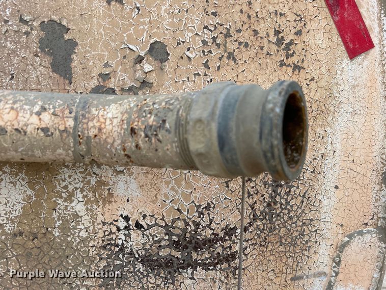 image for item DO1000 1997 Mack RD690S water truck