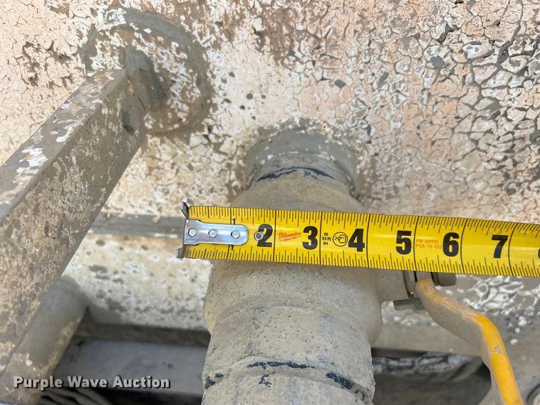 image for item DO1000 1997 Mack RD690S water truck