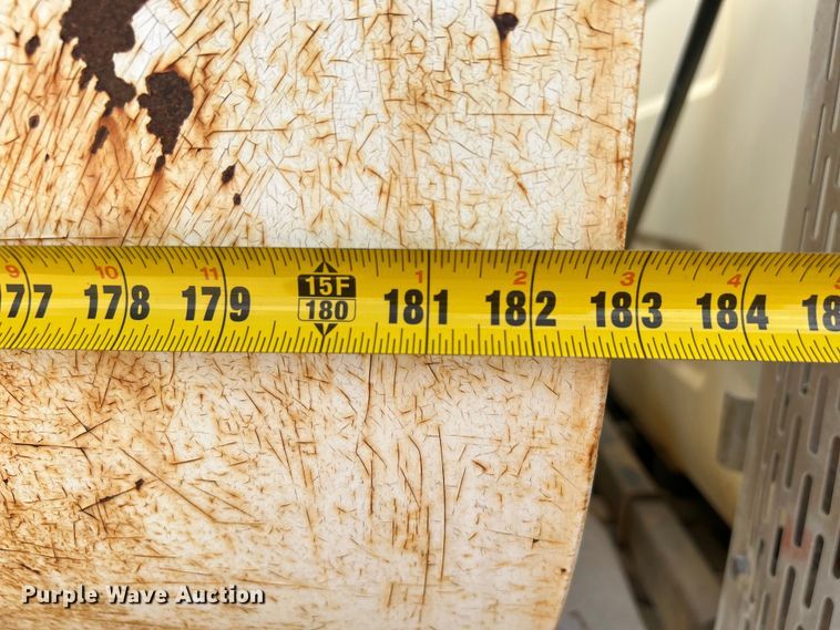 image for item DO1000 1997 Mack RD690S water truck