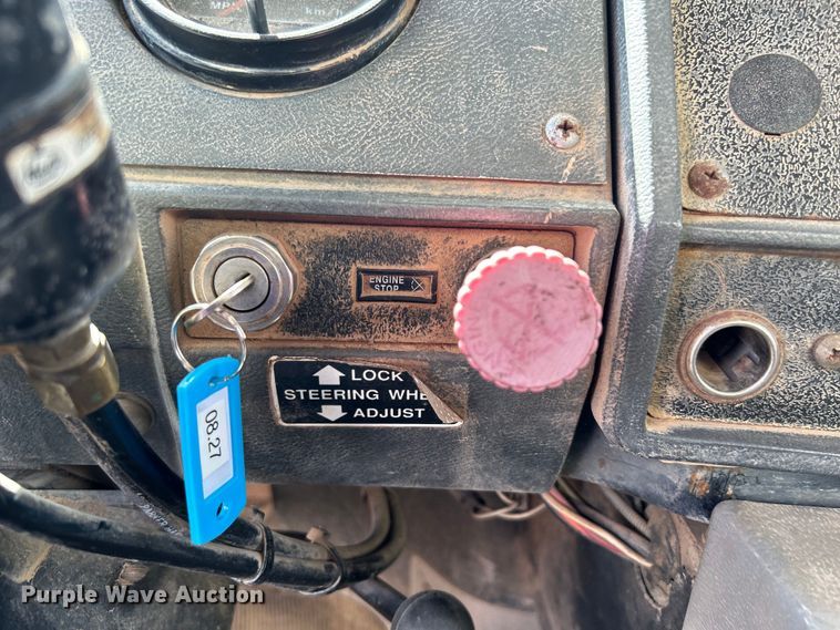 image for item DO1000 1997 Mack RD690S water truck