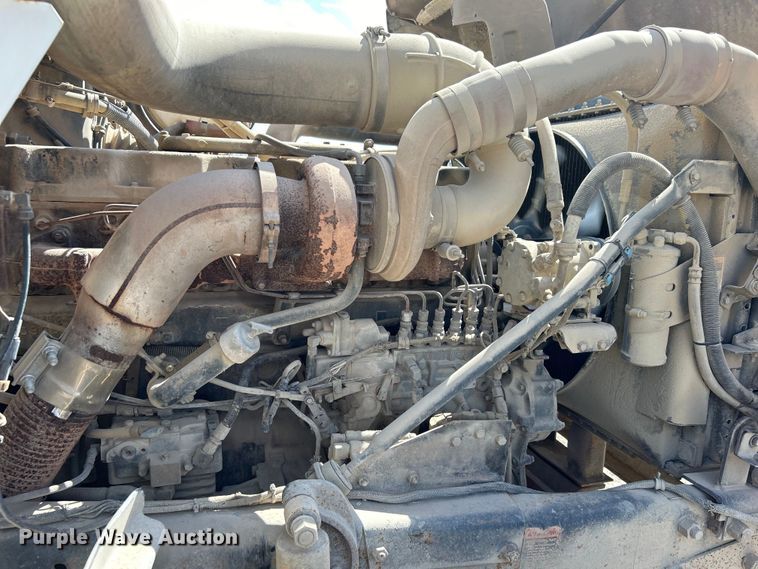 image for item DO1000 1997 Mack RD690S water truck