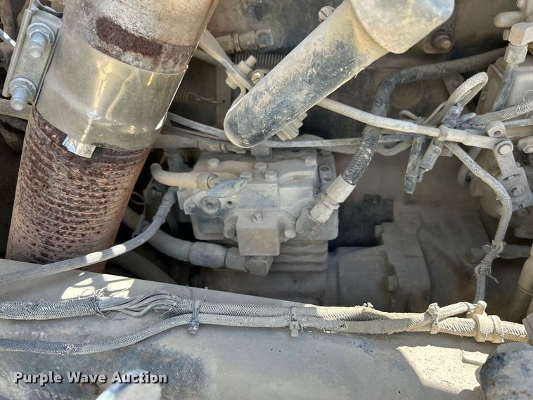 image for item DO1000 1997 Mack RD690S water truck